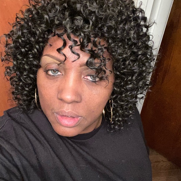 Meet your Posher, Robin - Picture 1 of 1